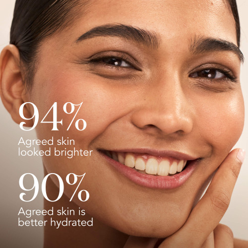 SK-II GenOptics Spot Essence helps to remove dark spots caused by the sun to brighten your skin slide2