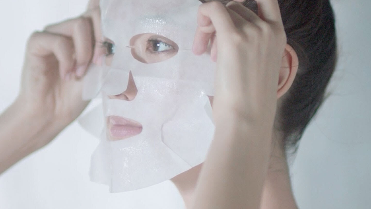 5-travel-essentials-to-take-on-your-next-flight