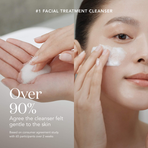 PITERA™ Youth Essentials Kit is SK-II's anti-aging skincare essentials which includes cleanser, essence and moisturizer slide2